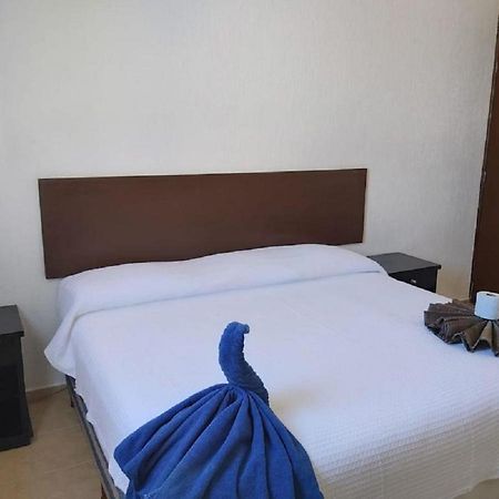 Hotel Villa Fontana Chetumal Exteriör bild