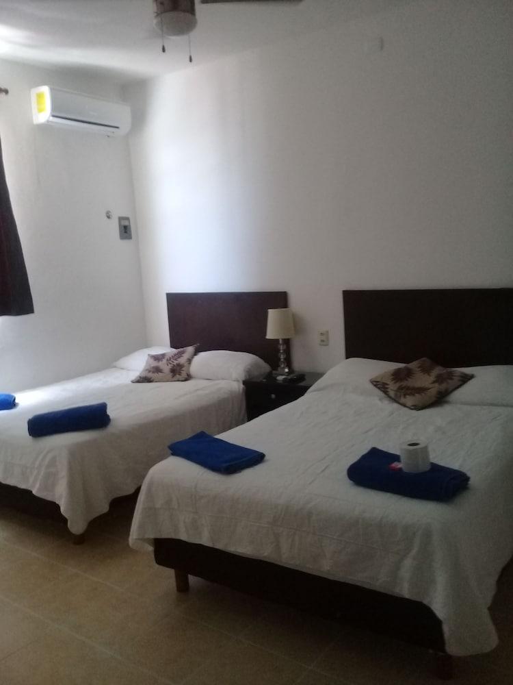 Hotel Villa Fontana Chetumal Exteriör bild