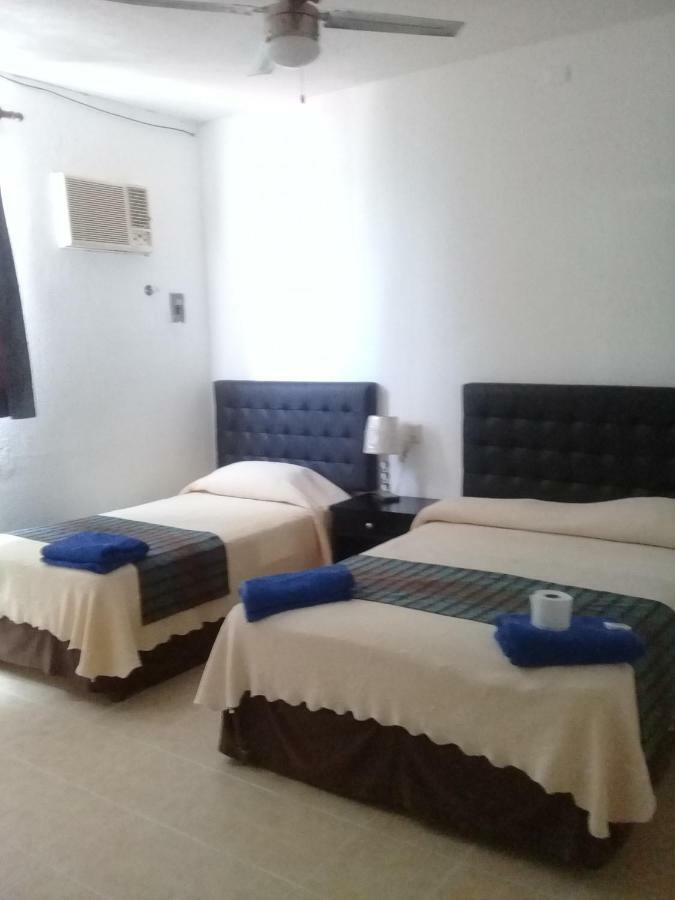Hotel Villa Fontana Chetumal Exteriör bild