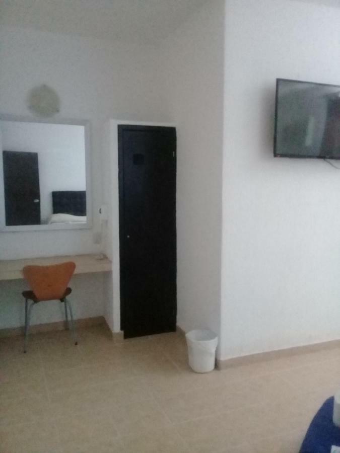 Hotel Villa Fontana Chetumal Exteriör bild